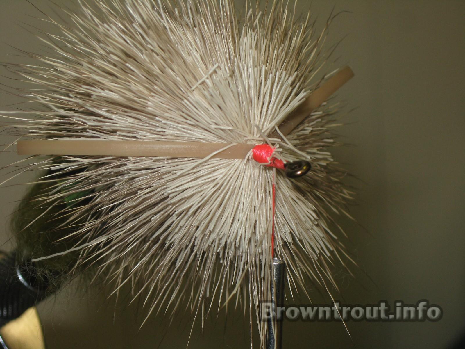 Tying A Deer Hair Mouse Pattern Fly For Trout Fishing – Troutster