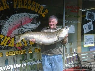 Previous world record brown trout from Manistee river in Michigan, biggest trout ever caught, the current and past world record brown trout, the biggest trout in the world