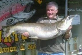 Previous world record brown trout from Michigan, Brown trout, brown trout images, brown trout pictures, big brown trout, brown trout spawning